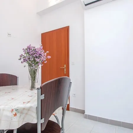 Apartment One-bedroom In Brodarica Brodarica (Sibenik-Knin)